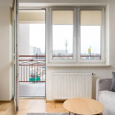 Apartamento Bemowo Spacious By Bookinghost