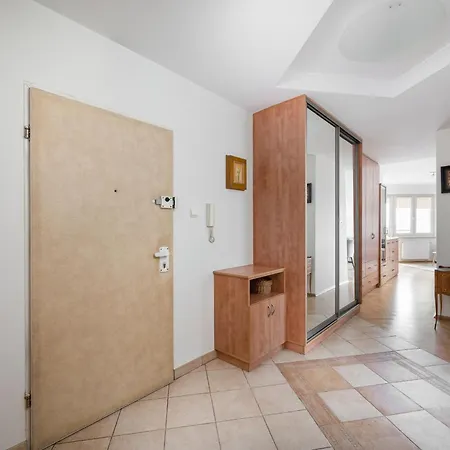 Lejlighed Bemowo Spacious By Bookinghost