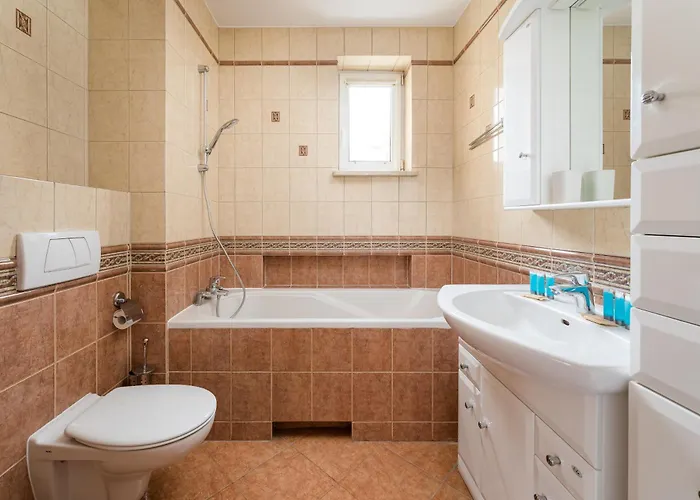 Bemowo Spacious By Bookinghost